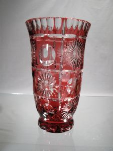 Vase Moyen en cristal de Bohème taille Etoile et Rond rouge