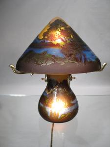 Lampe Tip Gallé "japonaise" montagne
