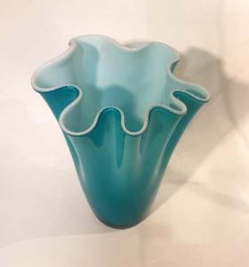Vase Eventail Blanc et bleu turquoise