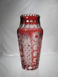 Vase en cristal de Bohème taille Facettes rouge Princesse