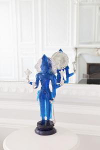 Vishnu XL en pate cristal bleu Daum 