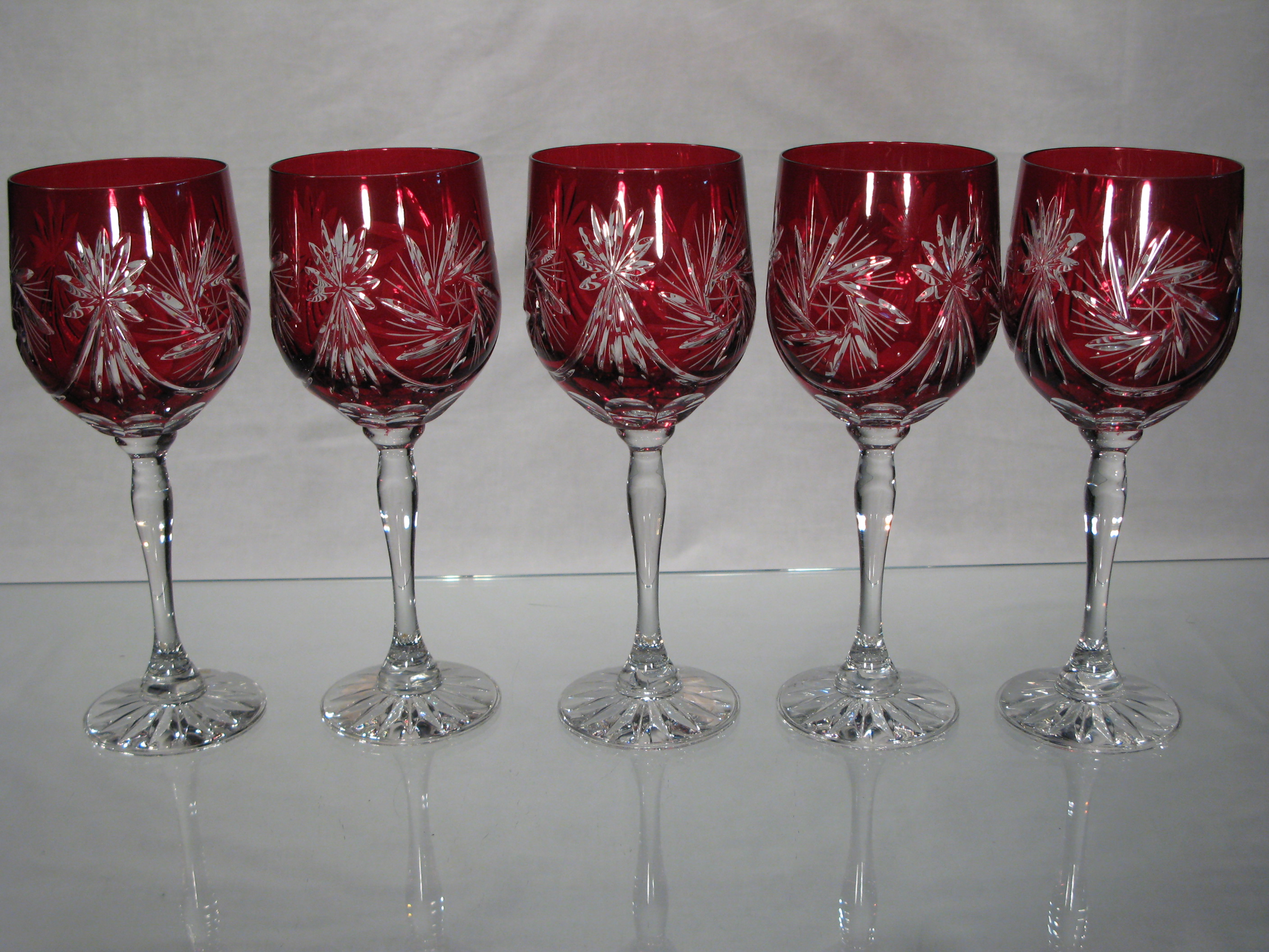 Verre Vin Cristal Taillé - verre cristal couleur rouge - cristal de boheme