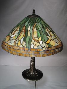 Lampe Jonquille Vrai vitrail américain Tiffany  Pied bronze 