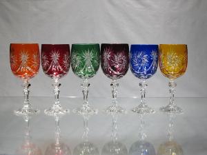 Verre à vin rouge couleur taille Cristal de Bohème Dépareillé