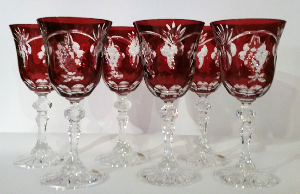 Verres à vin rouge grappe forme ouverte pied calice Cristal de Bohème 