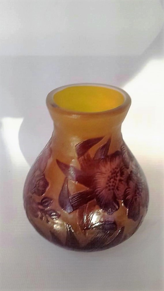Vase Tip Gallé " Fleurs rouge pourpre" 