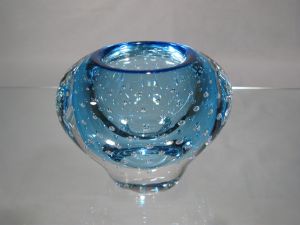 Petit vase ou Bougeoire Murano bleu bullé