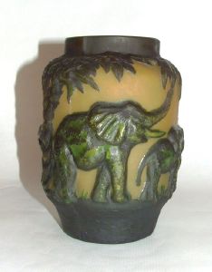 Vase Tip Gallé "éléphant "