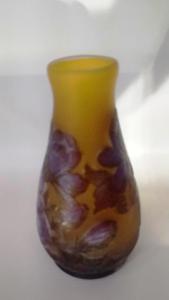 Vase Tip Gallé Etroit " Fleur bleu violette" 