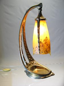 Lampe Tip Gallé et Majorelle Art déco tulipe longue