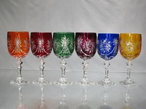 Verre à vin rouge couleur taille Cristal de Bohème Dépareillé
