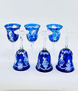 Verres à vin rouge grappe forme ouverte pied calice Cristal de Bohème 