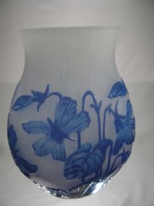 Vase Tip Gallé décor fleurs 