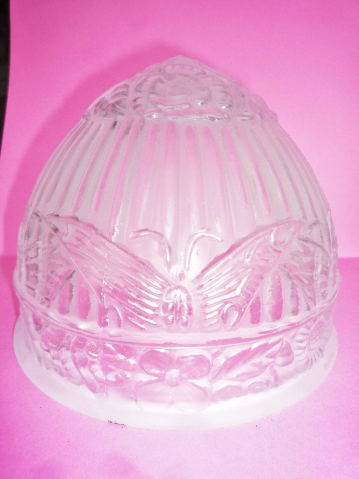 Globe en verre Art Déco modèle papillon