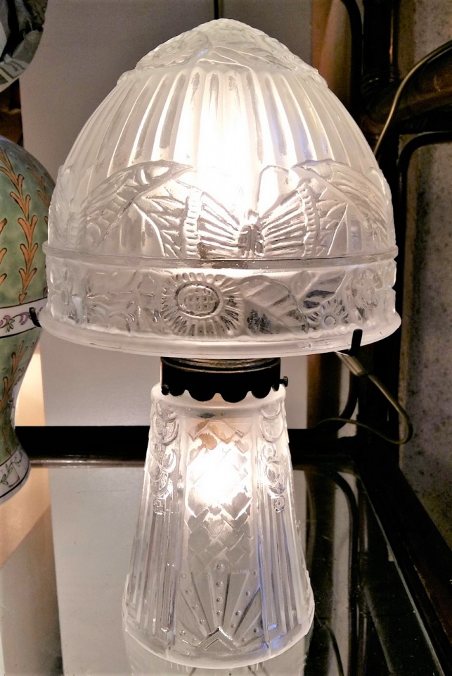 Lampe Art Déco Libellules en verre pressé 