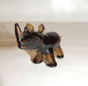 Rhinocéros en cristal de Bohème