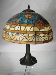 Lampe Paon Vrai vitrail américain Tiffany  Pied en bronze 