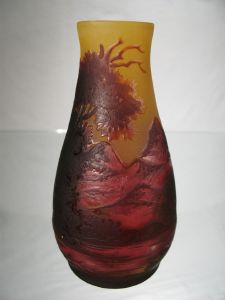 Vase soliflore Tip Gallé décor paysage Lorraine Rouge