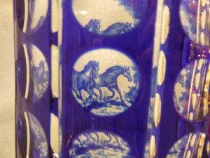 Vase "chevaux" en Cristal de Bohème