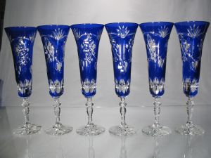 Flutesà Champagne Cristal de Bohème Bleu de Cobalt grappe dépareillée