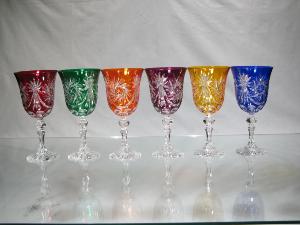 Verre à vin rouge couleur taille Cristal de Bohème Dépaireillé