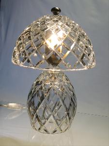 Lampe en cristal transparente taillé main "Cristal de Paris"