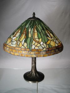 Lampe Jonquille Vrai vitrail américain Tiffany  Pied bronze 