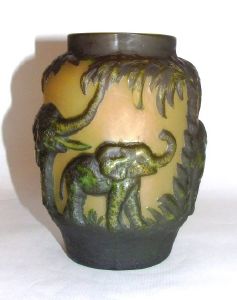 Vase Tip Gallé "éléphant "