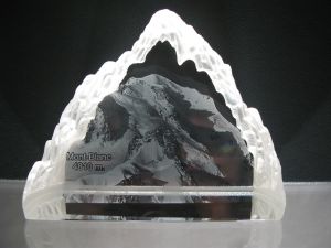 Trophée montagne en cristal 