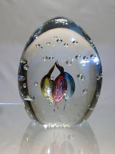 Sulfure Oeuf multicouleur avec bulles Murano