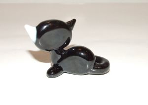 Chat miniature en cristal assis