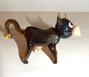 Vache en cristal de couleur