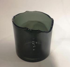 Vase noir court