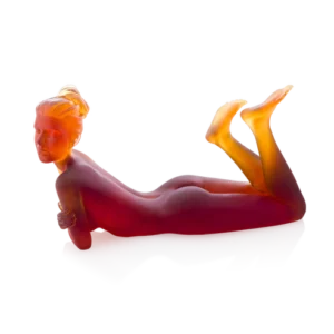 Sculpture "Adélie" en pâte de verre de la prestigieuse cristallerie Daum, réalisée en collaboration avec l'artiste Alain Choisnet.