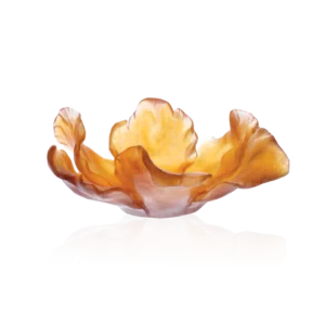 Coupe en pâte de verre de la prestigieuse cristallerie Daum, collection Tulipe. Couleur ambre.