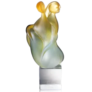 Sculpture "Double Je" en pâte de verre de la prestigieuse cristallerie Daum, réalisée en collaboration avec l'artiste Tamara Kvesitadze.