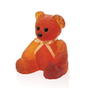 Sculpture "Doudours" en pâte de verre de la prestigieuse cristallerie Daum, réalisée en collaboration avec l'artiste Serge Mansau. Couleur ambre, grand modèle.