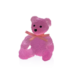 Sculpture "Doudours" en pâte de verre de la prestigieuse cristallerie Daum, réalisée en collaboration avec l'artiste Serge Mansau. Couleur rose bonbon.