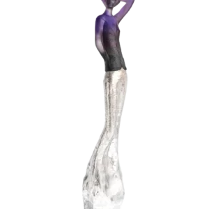 Sculpture "Inès" en pâte de verre de la prestigieuse cristallerie Daum, réalisée en collaboration avec l'artiste Jean-Philippe Richard. Couleur grise violette & argent.