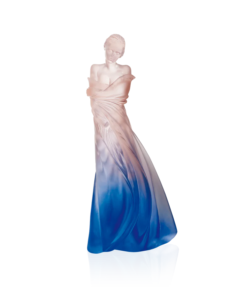 Sculpture "L'Hiver en Soi" en pâte de verre de la prestigieuse cristallerie Daum, réalisée en collaboration avec l'artiste Marie-Paule Deville-Chabrolle. Couleur bleue et rose.