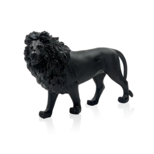 Sculpture lion sand en pâte de verre, de la prestigieuse cristallerie Daum. Couleur noire.
