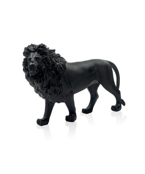 Sculpture lion sand en pâte de verre, de la prestigieuse cristallerie Daum. Couleur noire.