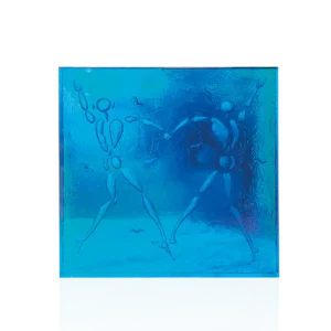 Sculpture "Love Dance" en pâte de verre de la prestigieuse cristallerie Daum, réalisée en collaboration avec l'artiste Jérôme Mesnager. Couleur bleue.
