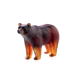 Sculpture d'un ours en pâte de verre, de la prestigieuse cristallerie Daum. Couleur ambre foncé.