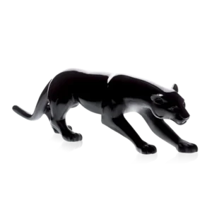 Sculpture en pâte de verre d'une panthère noire de la prestigieuse cristallerie Daum.