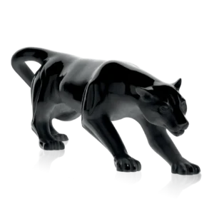 Sculpture en pâte de verre d'une panthère noire de la prestigieuse cristallerie Daum. Modèle Magnum.