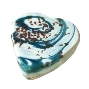Presse-papier La Rochère, collection Cœur, couleur turquoise. Soufflé-bouche et fait main en France.