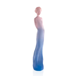 Sculpture "Sophie" en pâte de verre de la prestigieuse cristallerie Daum, réalisée en collaboration avec l'artiste Jean-Philippe Richard. Couleur bleue rose.