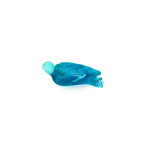 Sculpture d'une tortue de mer en pâte de verre de la prestigieuse cristallerie Daum, collection Mer de Corail. Couleur bleue, moyen modèle.
