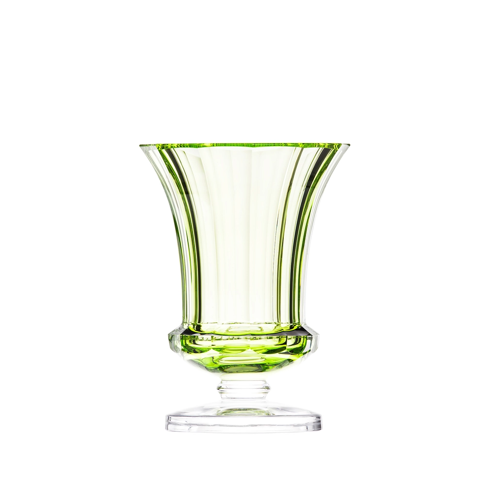 Vase Gloria 20,5cm, couleur réséda, en authentique cristal de bohême taillé main. Création de Moser, la plus prestigieuse & réputée cristallerie de Bohême.